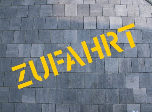 Bodenschablone zum Sprühen Zufahrt