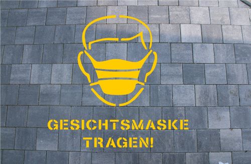 Sprühschablone Gesichtsmaske