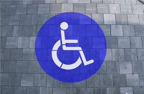 Bodenschablone Sprühen Rollstuhl Benindertenparkplatz