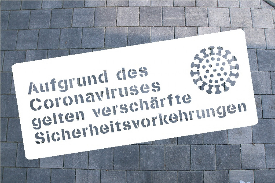Buchstabenschablone zum Sprühen